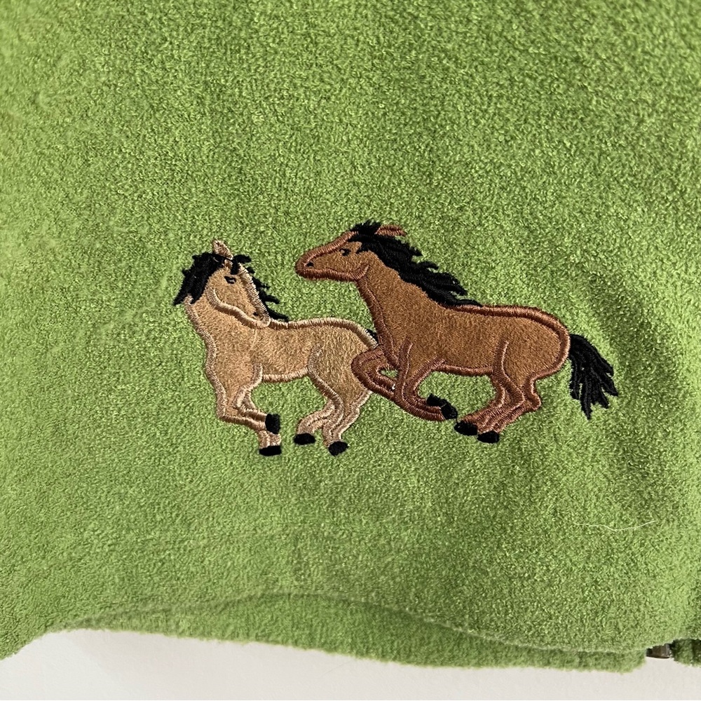 Vintage Fleece Vest with Horses - Picture 9 of 9